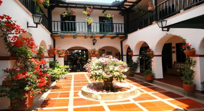 Bed and Breakfast Hospederia La Roca Plaza Principal Бойяка Экстерьер фото