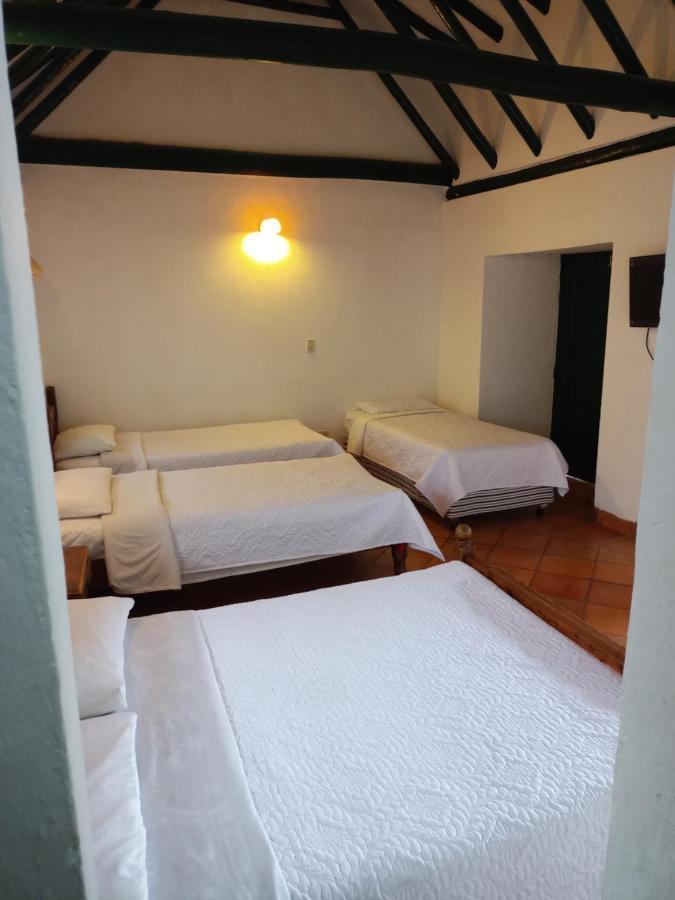 Bed and Breakfast Hospederia La Roca Plaza Principal Бойяка Экстерьер фото
