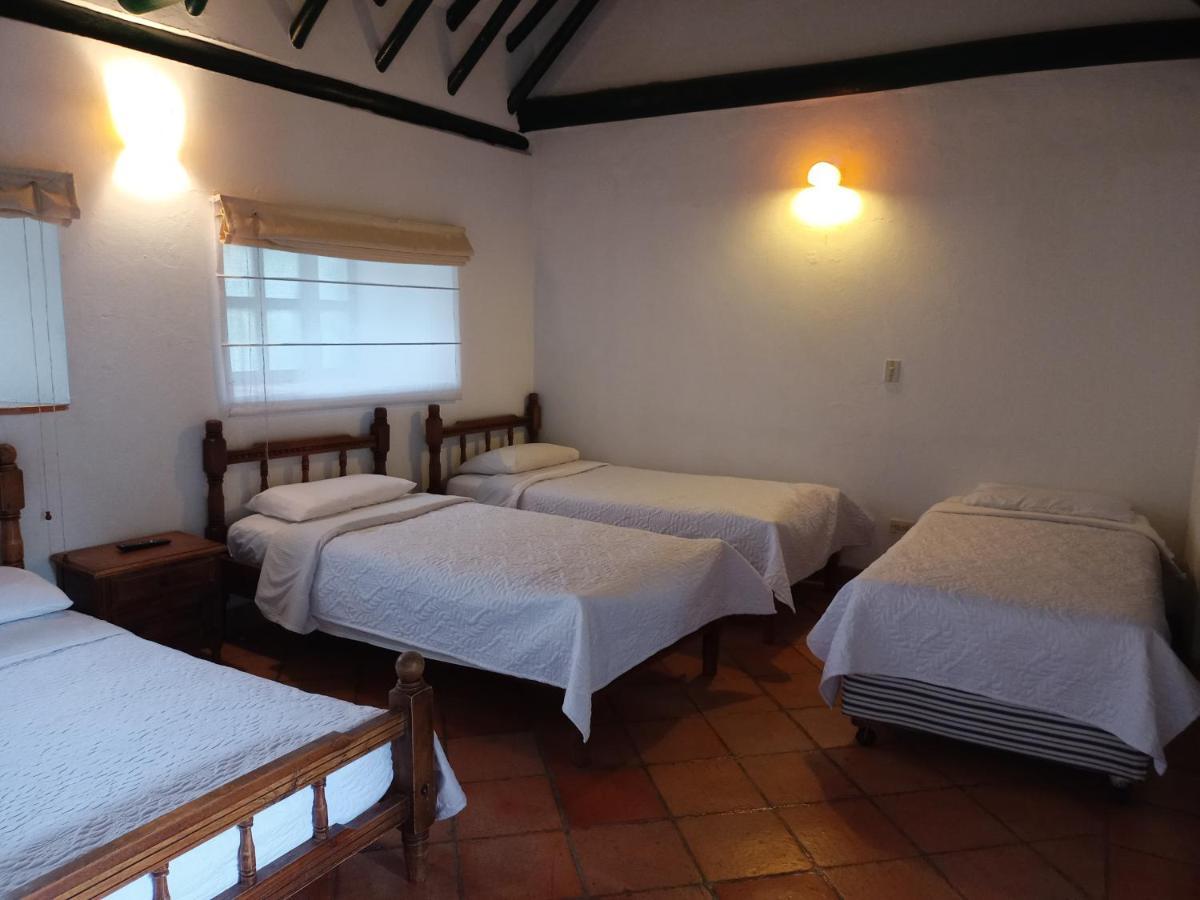 Bed and Breakfast Hospederia La Roca Plaza Principal Бойяка Экстерьер фото