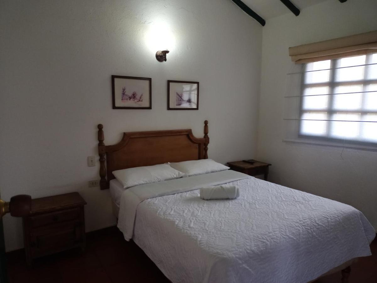 Bed and Breakfast Hospederia La Roca Plaza Principal Бойяка Экстерьер фото