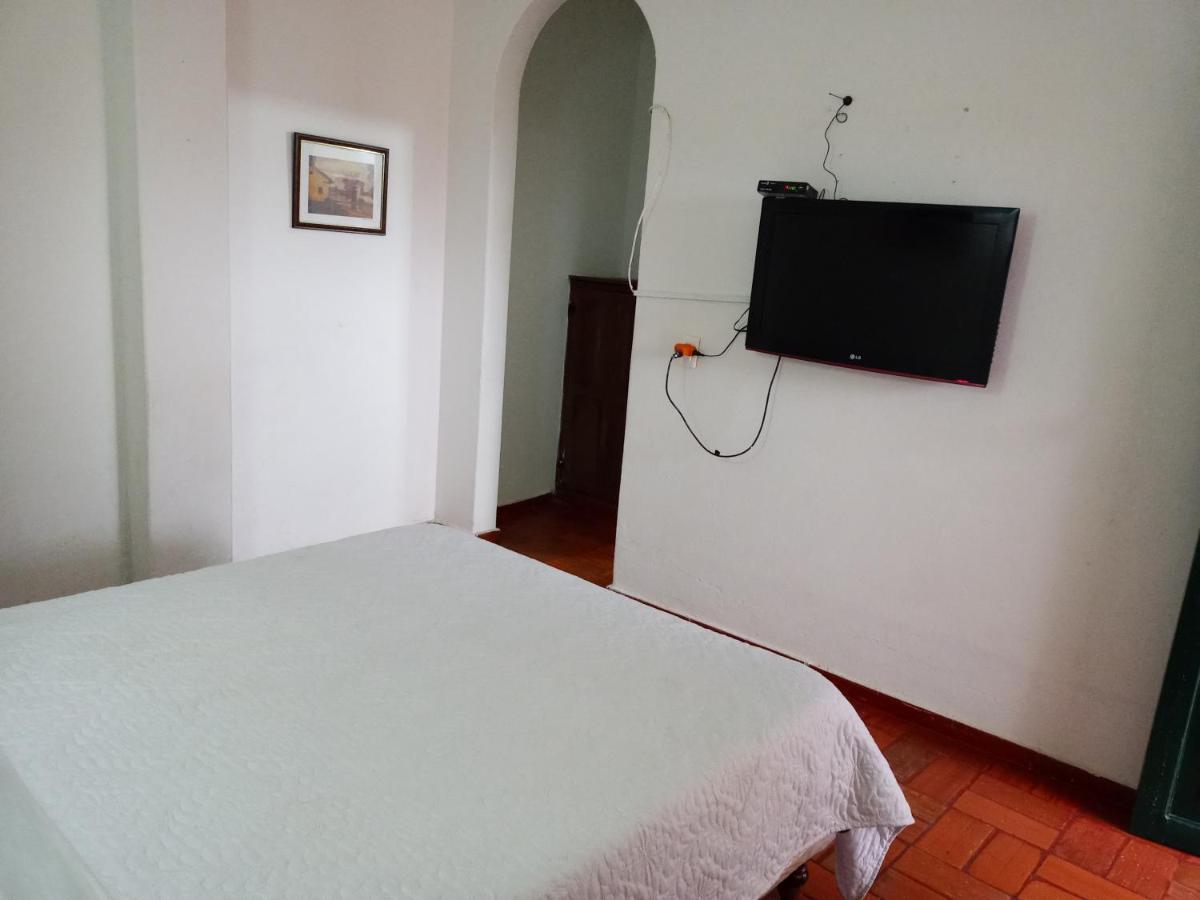 Bed and Breakfast Hospederia La Roca Plaza Principal Бойяка Экстерьер фото