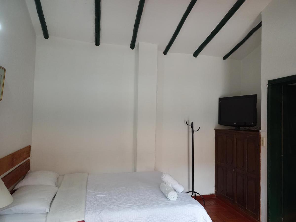 Bed and Breakfast Hospederia La Roca Plaza Principal Бойяка Экстерьер фото