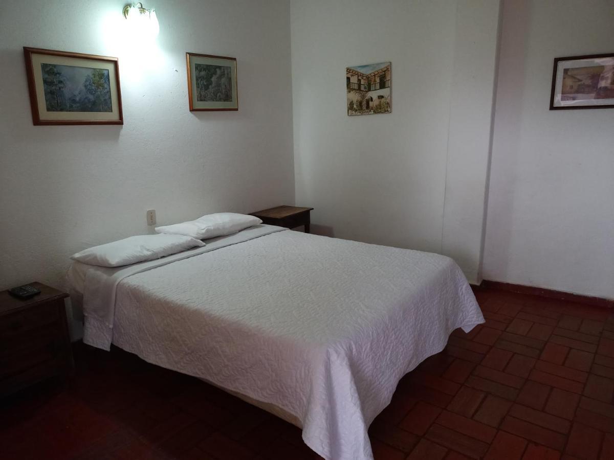 Bed and Breakfast Hospederia La Roca Plaza Principal Бойяка Экстерьер фото