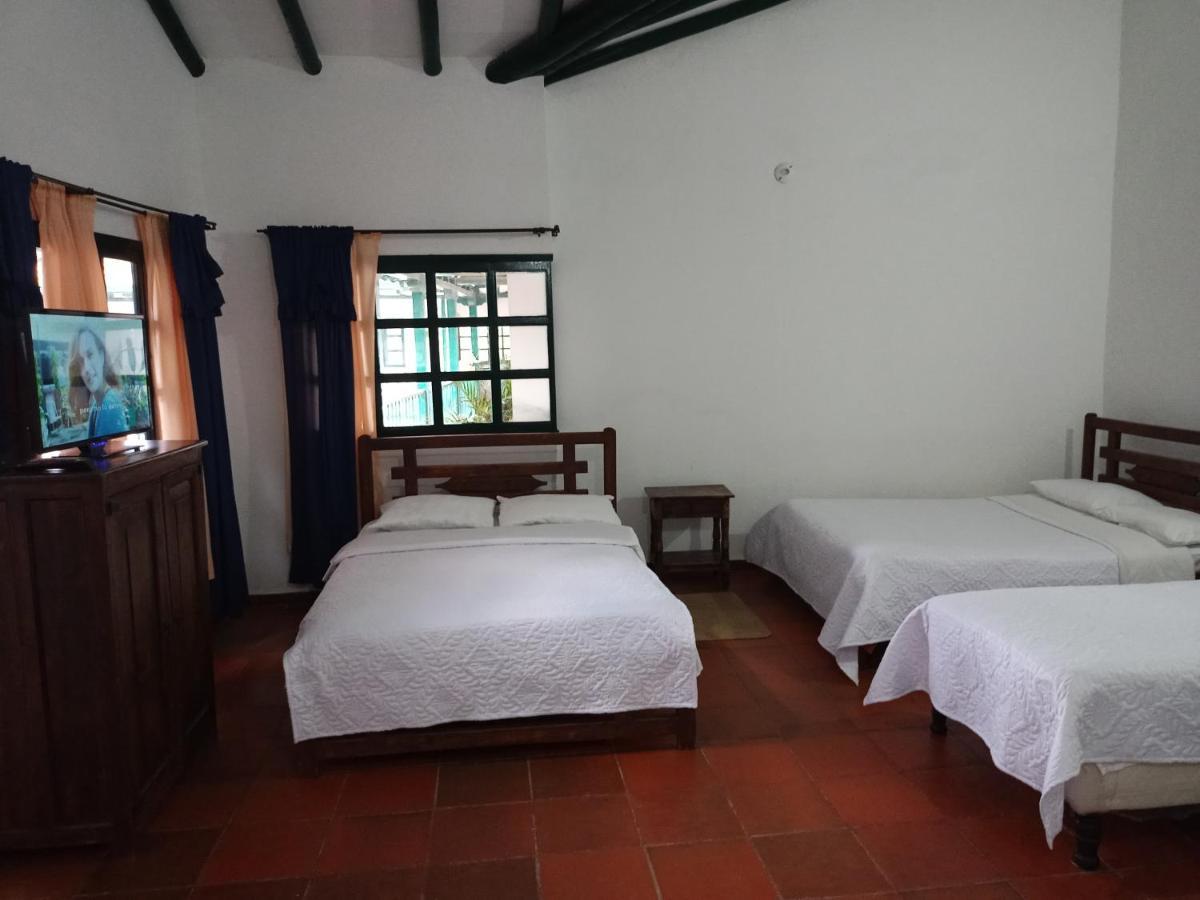 Bed and Breakfast Hospederia La Roca Plaza Principal Бойяка Экстерьер фото